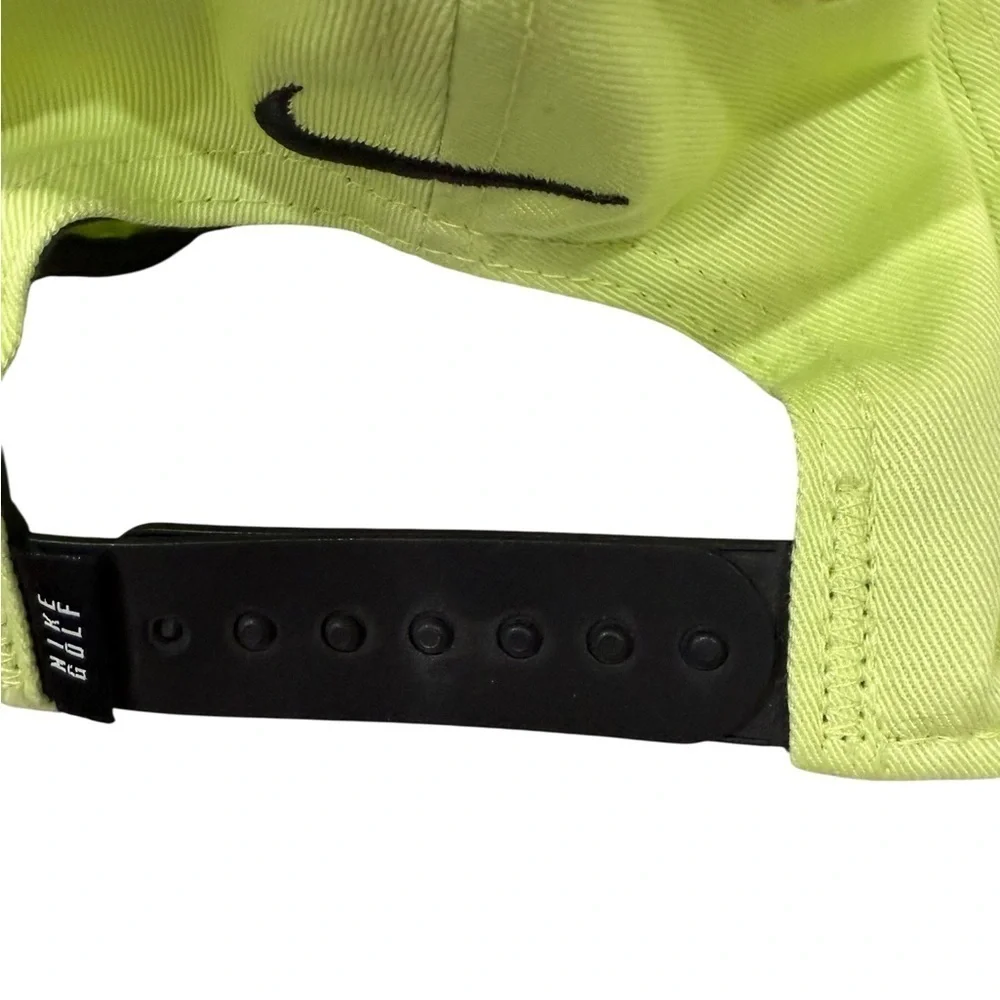 Nike Golf Retreat 72 Performance Snap Back Embroidered Nike Swoosh Logo Lime